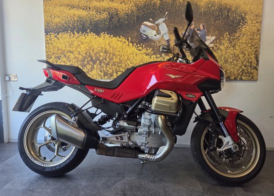 Moto Guzzi V100 Mandello 