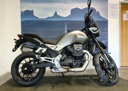 Moto Guzzi V85TT 